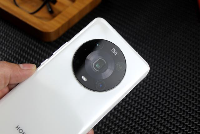 荣耀Magic4 Pro：性能、影像、安全，一部几乎做到面面俱全的旗舰