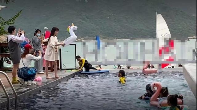 有种“整容”叫贾乃亮离婚，前妻李小璐变化不大，他却像变了个人