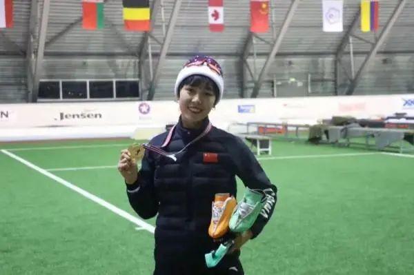 冬奥会开始12天，这10个“冰美人”屡成焦点，有人获评：冰舞神颜