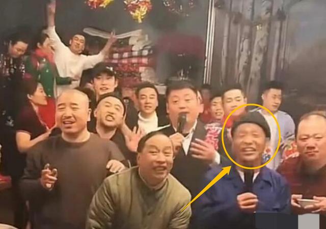 “赵本山徒弟”宋小宝：2段婚姻，二婚女粉丝王雪，31岁生龙凤胎