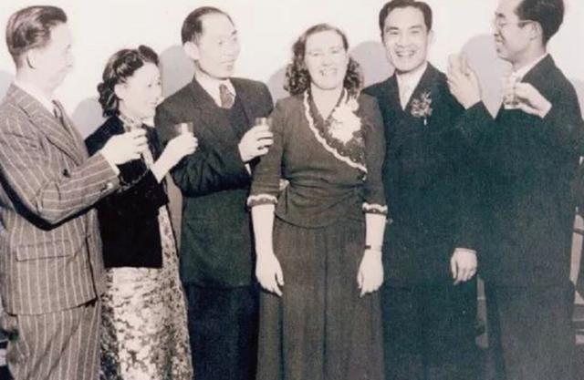 周总理去世21年后，中行查账发现他有笔巨额存款，调查结果感人