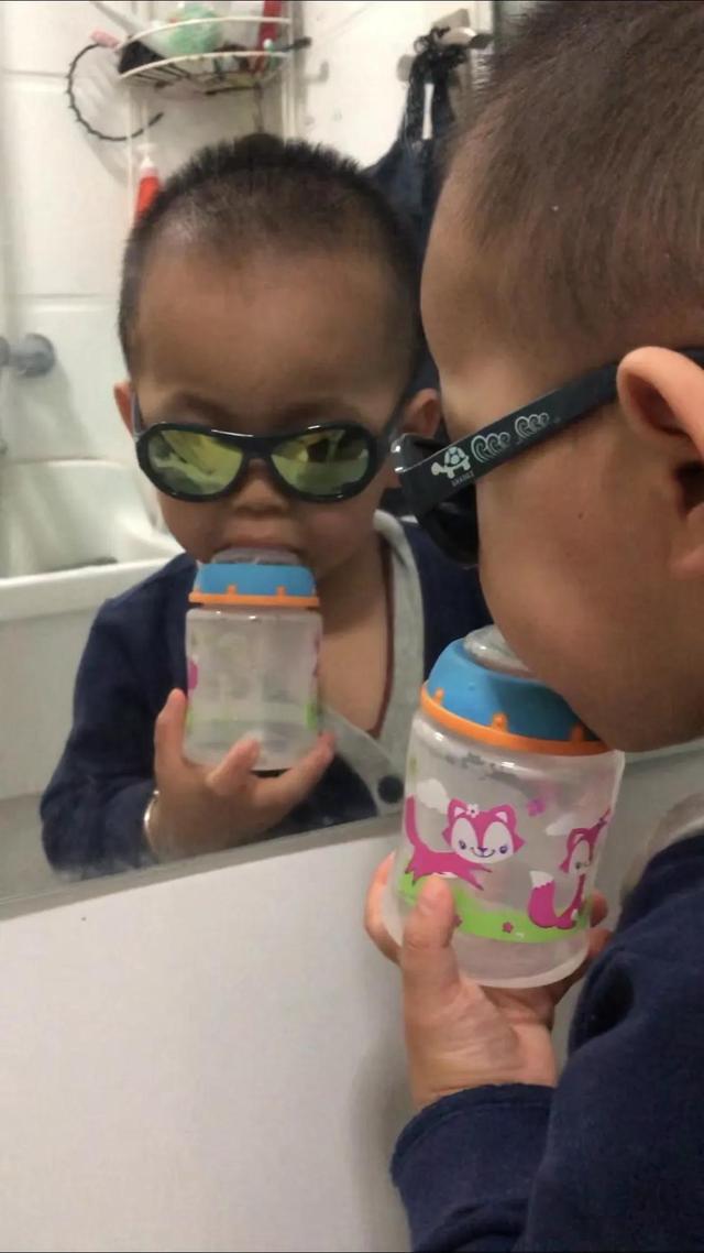 这个宝宝有点野