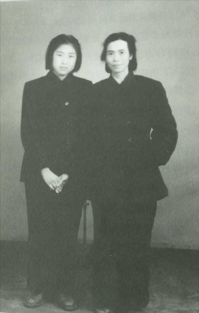 1959年，毛主席在庐山接见贺子珍，临别时说：我明天一定再来