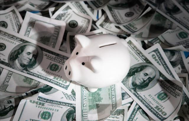 通胀飞奔，让美元收紧？但这次美国可能会重演，日本失落的三十年