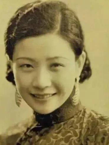 阮玲玉临终前凄凉一幕：丈夫掌掴，喝下毒粥，仅留两封绝笔信