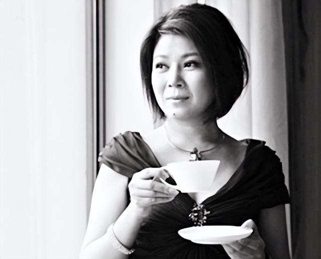 毛家人谁长得最像毛主席？侄女毛小青回复：李讷