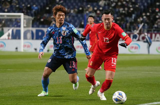 韩媒称国足世预赛两场全败，徐新表示全力以赴，韩乔生盼国足争气