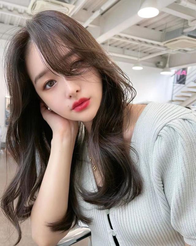 2022流行发色显白高级感发色(2020年发色流行颜色显白)-锐牛沃德讯息