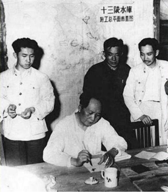 57年田云玉收到母亲病重电报，回家发现有假，毛主席：你还太年轻