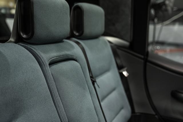 优步与Arrival联合打造的电动汽车亮相，承诺空间比劳斯莱斯还大