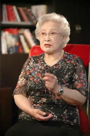 有的女人年轻时相貌一般，年纪越大反而越美丽？