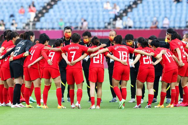 女足主帅水庆霞：3000万奖金，和体内的钢板