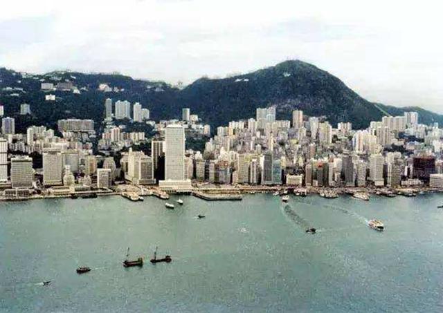 深圳钉子户蔡珠祥：夫妻联手获得1700万拆迁款，分完钱后家散了
