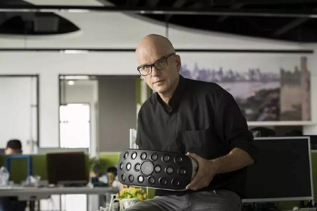 南京大学电子科学与工程学院马展