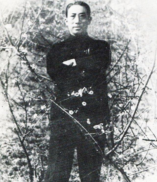 军统戴笠死前都发生了什么？身边众人的反常行为，好似早就安排好