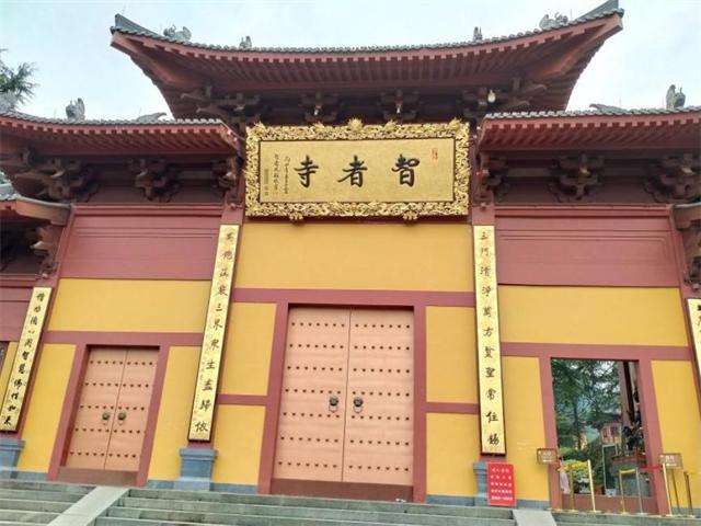 2016年浙江发现千年古井，抽干井水后，珍贵文物露出，振奋人心