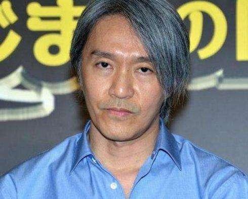 50岁朱茵高调秀恩爱！与黄贯中相爱24年，离开周星驰她过得更好了