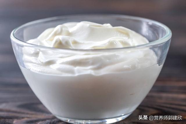听说酸奶是十大垃圾食品之一，是真的吗？