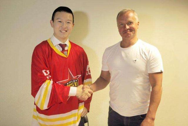 英如镝:我爸是英达,我哥是巴图,我在拥有父爱的环境中成长