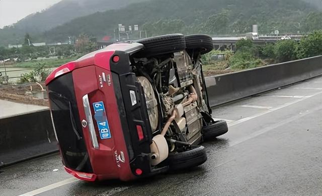 暴雨黄色预警信号生效！降雨+降温还会持续！明天珠海这些路或堵成这样！