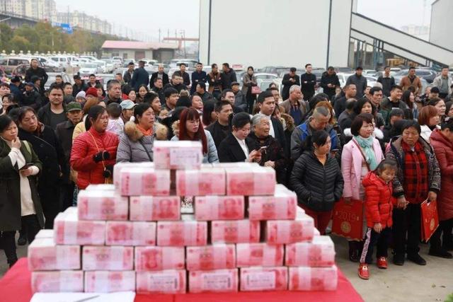 北大教授姚洋：40%的低收入者没有储蓄或负储蓄，建议直接发钱