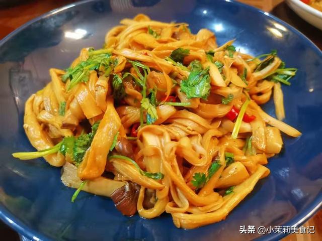 同事来看宝宝，我做8道菜，同事：以后每周帮你带孩子，管饭就行