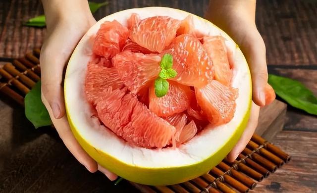 转氨酶高，不能吃“西瓜”？医生：少碰5果，摒弃2习，肝或感激你