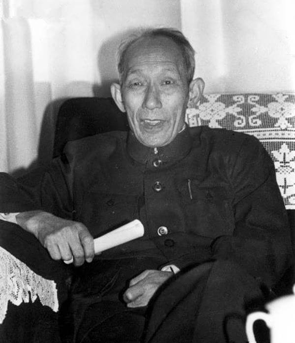 陈长捷狱中痛斥傅作义不知羞耻，特赦后再相见，一席话后尽弃前嫌