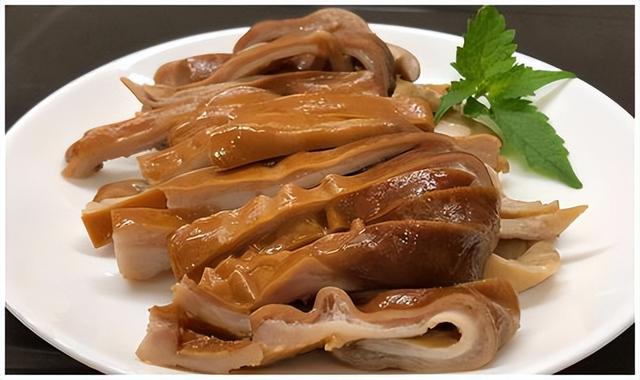 俗语：“一个猪肚十副药”啥意思？吃猪肚，身体能收获哪些好处？