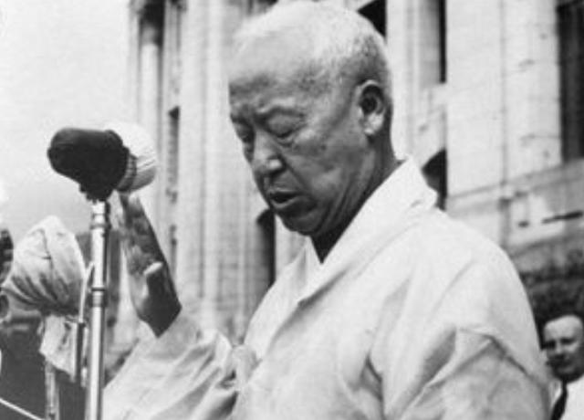 1979年对越反击战，邓小平为何不选刘伯承、粟裕，而认定许世友？
