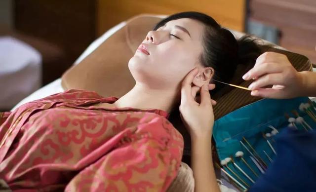 狂飙的采耳，年增速118%，有人“浑身酥麻”后却花了2000元治病