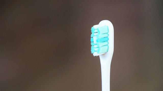 乐视声波电动牙刷LC1评测：奥利给的洁牙卫士