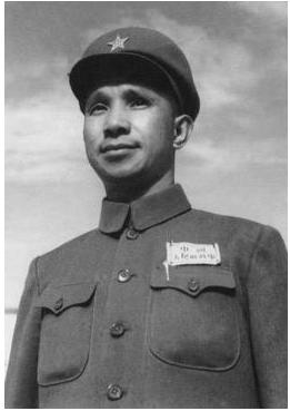 毛主席否定轰炸金门，韩先楚25年后赞叹：主席真高明