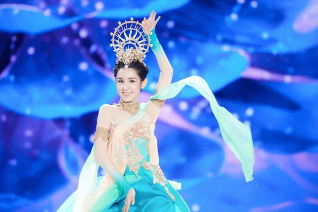 蜡烛女孩哈妮克孜美丽的女孩哈妮克孜