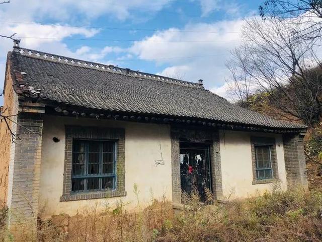 高山之上，秦嶺終南山有個原本熱鬧的空中村落，也許即將永遠消亡