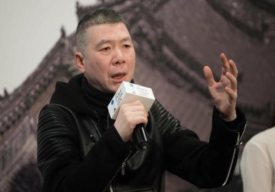 由盛到衰，和冯小刚对赌的华谊兄弟亏损800亿，创始人卖房还债