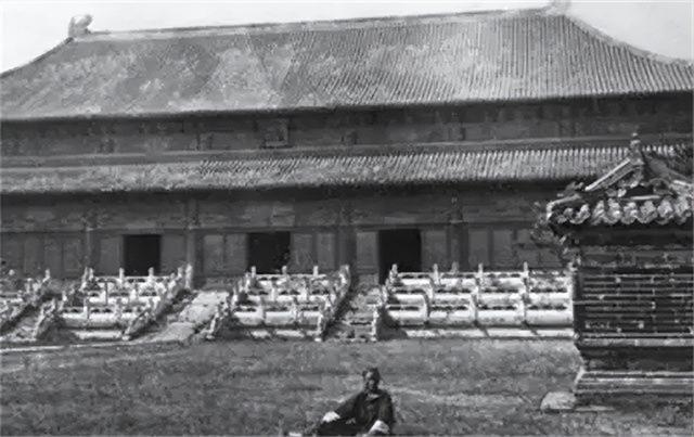 清朝亡了111年，至今为何还有人守皇陵，谁来发工资？他们是谁？