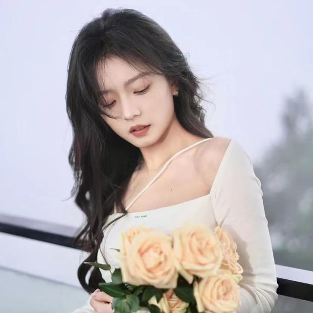 今年是五四青年节，青春是无悔是勇攀巅峰