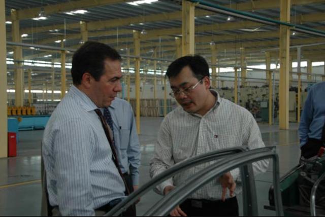 北大教授：曹晖该接班了吧？曹德旺摆摆手：不行，“地头蛇”太多