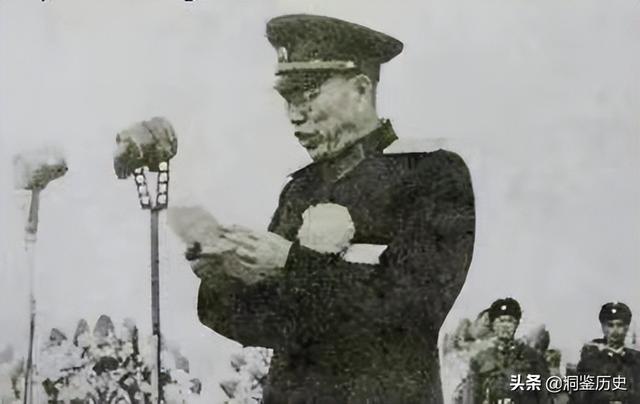 1949年小战士从报纸上认出父亲，指导员：别闹了！这可是兵团司令