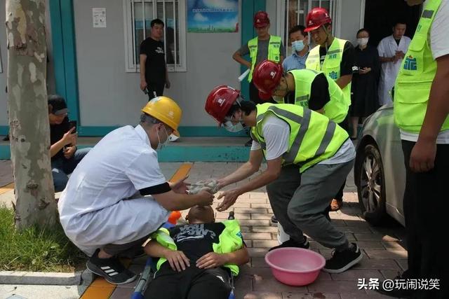 工地蓝色安全帽代表什么级别,工地蓝色安全帽代表什么级别的