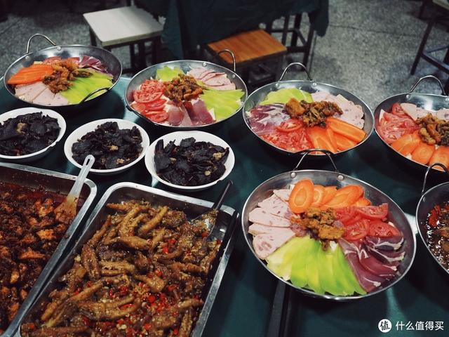 旅行就要邊走邊吃：舌尖上的昆明，盤點我在昆明吃到的各種美食