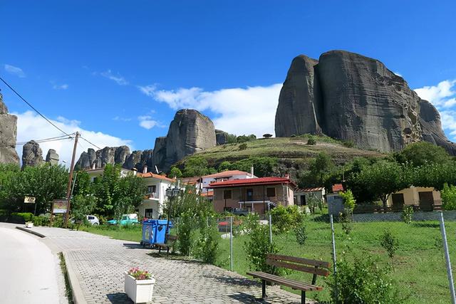 希臘深度遊：卡蘭巴卡、接近天堂的秘境 天空之城（Meteora）