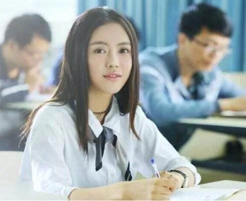 演技好、业务能力强，却捧不红的8位女星，杨幂张艺谋也带不动