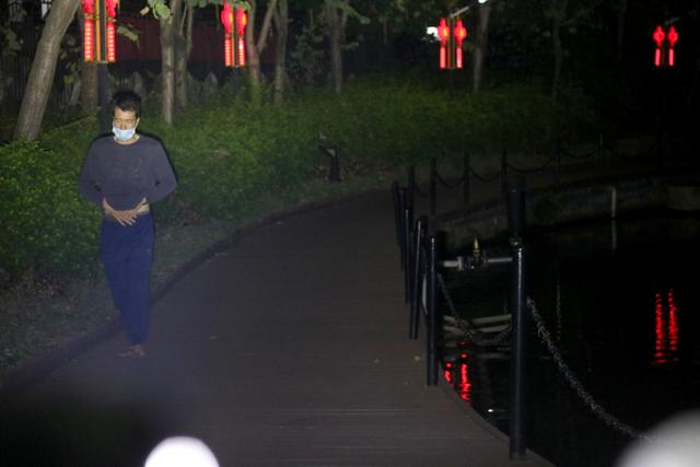 电动车大灯一般有多少伏(电动车大灯是多少电压)