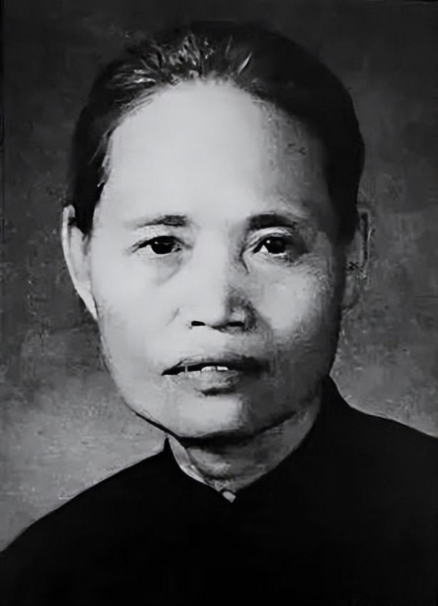 1948年，陈诚性命不保，妻子哭求干娘宋美龄：他若死，我也不独活