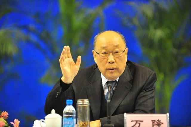 河南制造业“一哥”：“80后”掌门人2岁丧父，一手创办世界500强