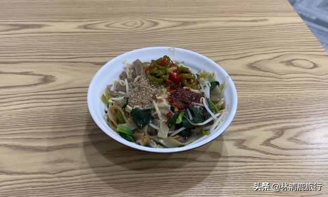 河南新建的古鎮，花30億打造卻免費開放，夜景像極了鳳凰古城