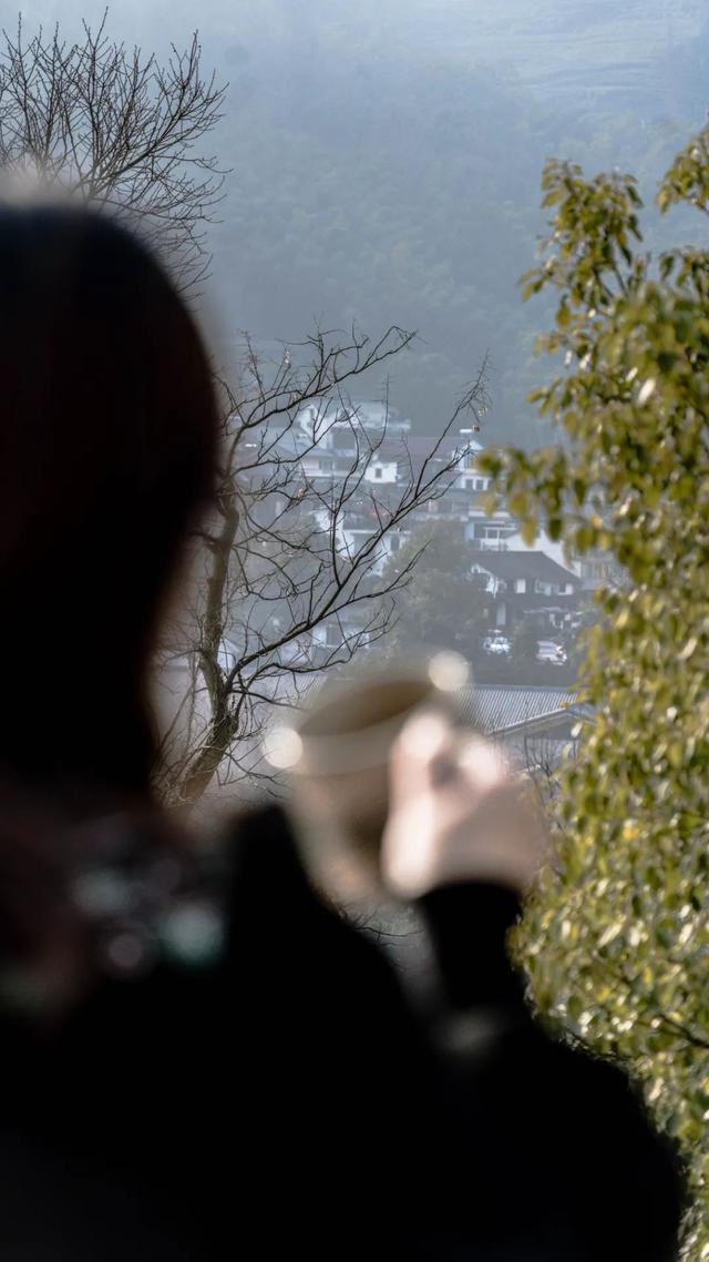 两位小姐姐花光积蓄，开了家10个房的民宿，每天花式宠客