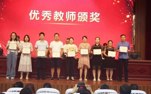 阆中市白塔初中“双减”背景下质量提升新探索